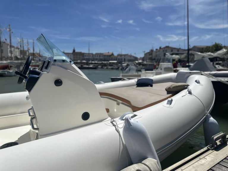 Motorboat hire in La Flotte - Zodiac Medline 7.5