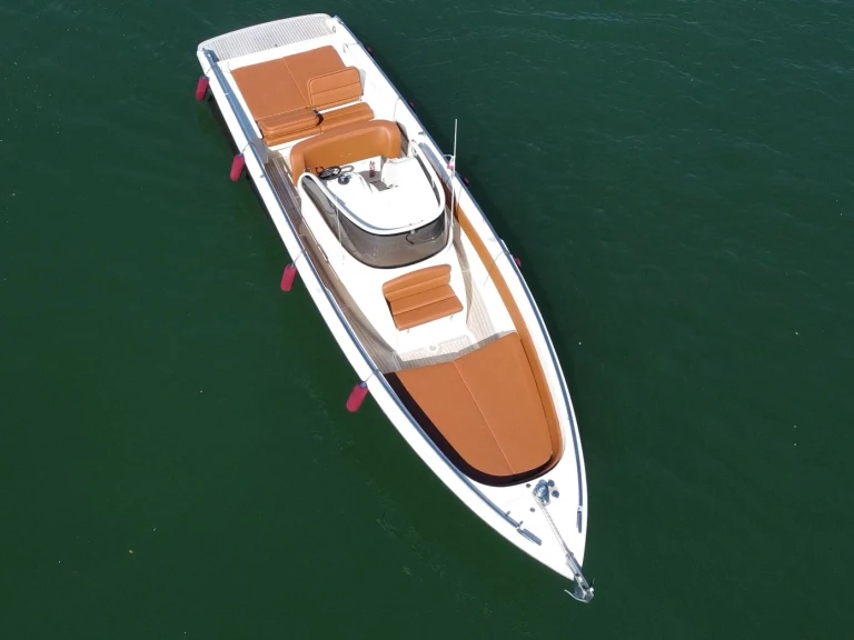 Hire Motorboat with or without skipper Supermarine  Viareggio