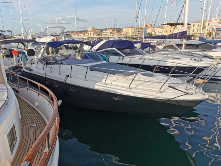 Hire a Horizon Manò Marine 38.50 San Vincenzo