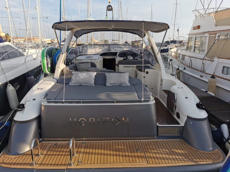 Charter a Horizon Manò Marine 38.50 in San Vincenzo on Samboat