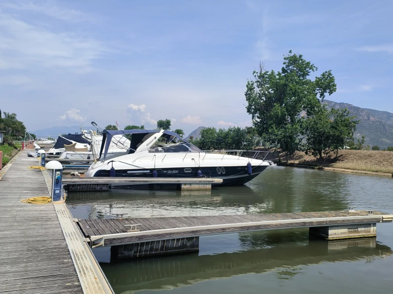 Hire a Airon Airon 345 Porto Badino