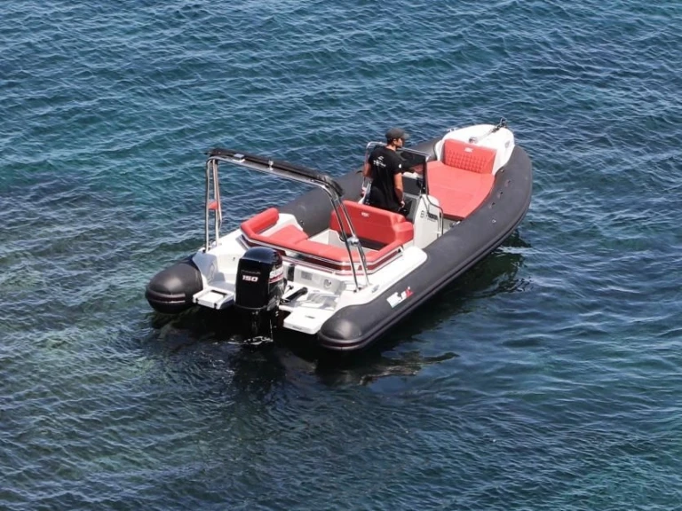 Hire RIB Bsc with a boat licence