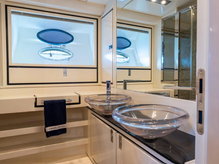 Yacht charter Porto Rotondo - Itama Itama Fifty Five on SamBoat