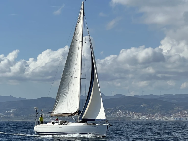 Charter a Dufour Dufour 455 Grand Large in Puerto Banús on Samboat