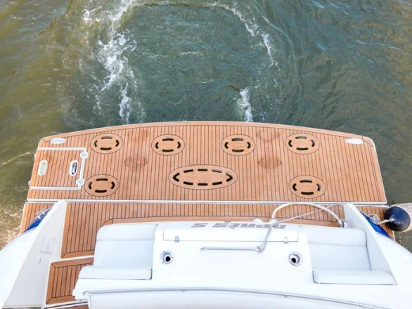 Cruisers Yacht 447 charter bareboat or skippered in  New York (City)