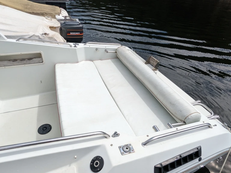 Hire Motorboat with or without skipper Jeanneau Lanobre