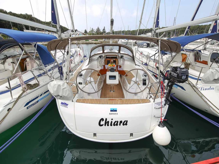 Yacht charter Pula - Bavaria Cruiser 34 on SamBoat