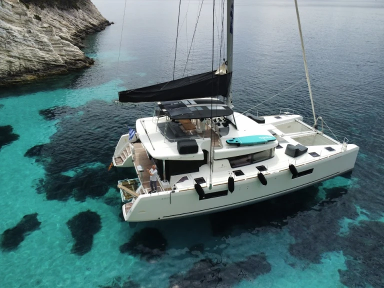 Yacht charter Lefkáda - Lagoon Lagoon 52 F on SamBoat