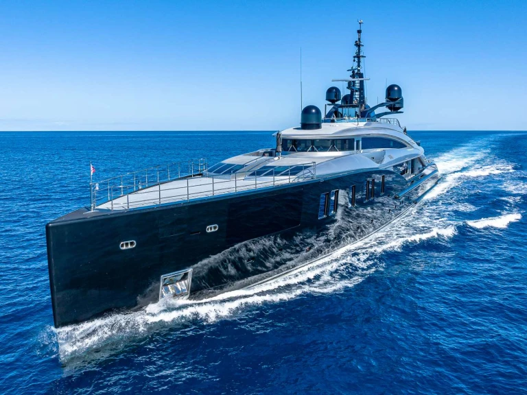 Hire Luxury Yacht ISA, RODRIGUEZ GROUP ITALY with a boat licence