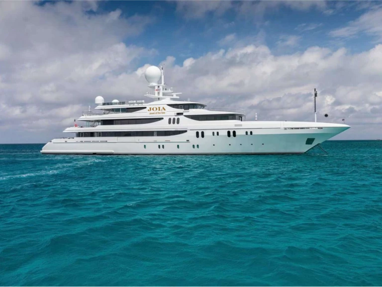 Yacht hire France cheap JOIA The Crown Jewel