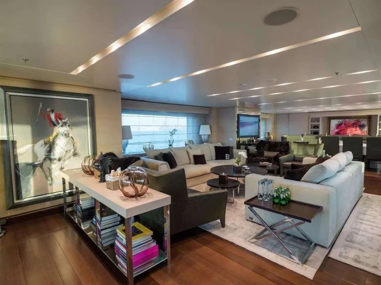 Luxury Yacht hire in Naples - Custom BURKUT