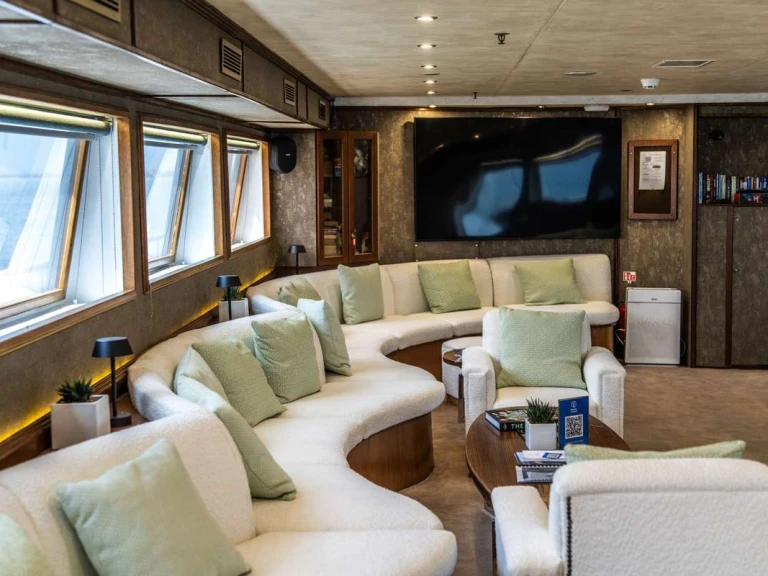 Hire a Custom Harmony G Piraeus
