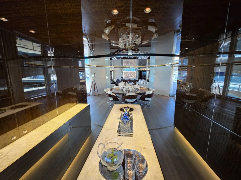 Yacht hire Nassau cheap KNIGHT