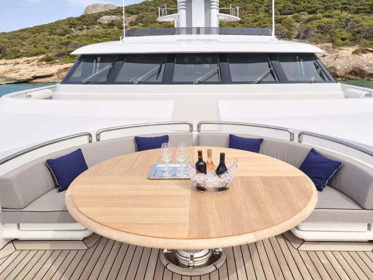 Yacht charter Athens - Codecasa INVADER on SamBoat