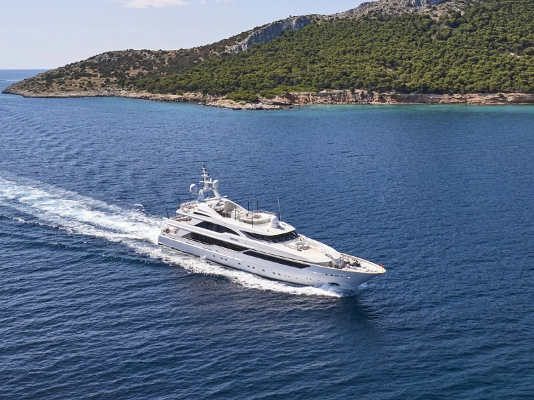Hire a Benetti BARENTS Athens