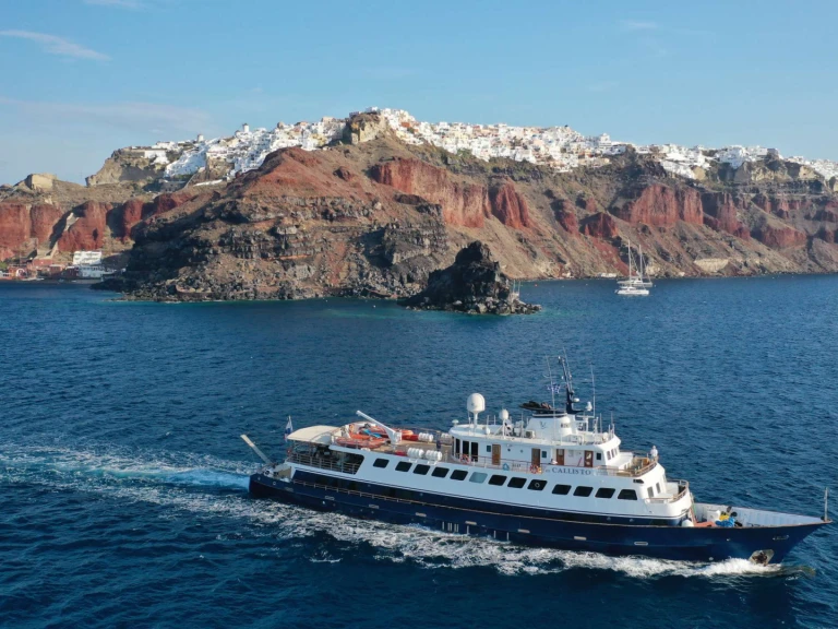 Hire a Custom Callisto Piraeus