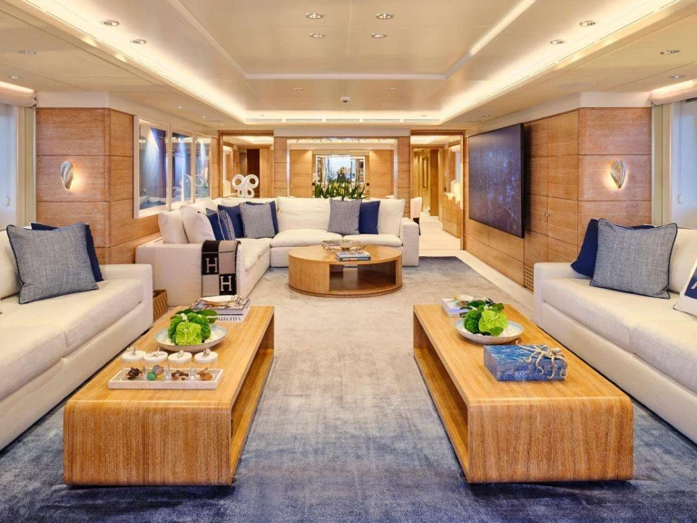 Luxury Yacht to hire Athens at the best price