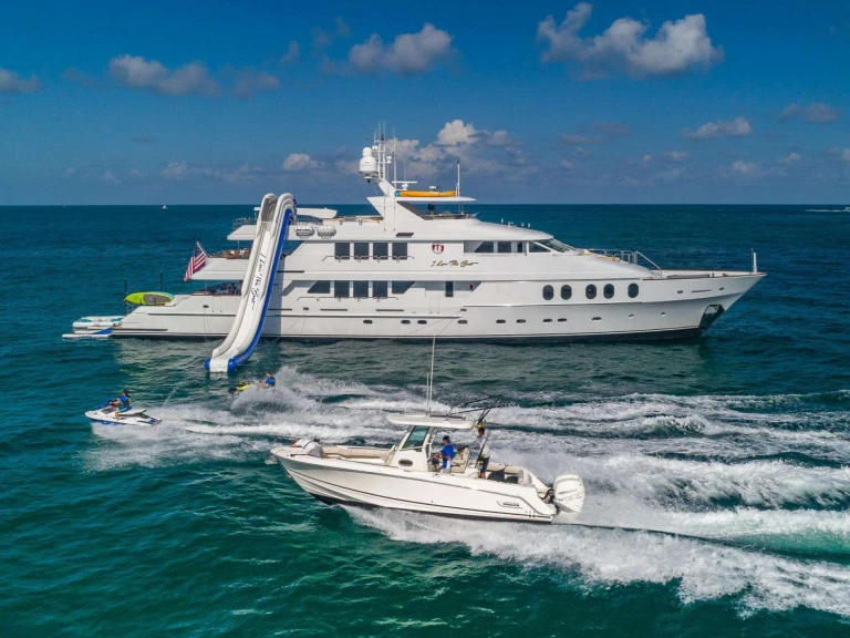 Luxury Yacht hire in Bahamas - Christensen I LOVE THIS BOAT