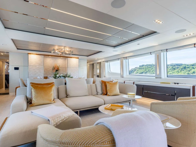 Yacht hire Genova cheap CABO
