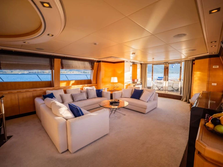 Yacht hire Athens cheap LIBERDADE