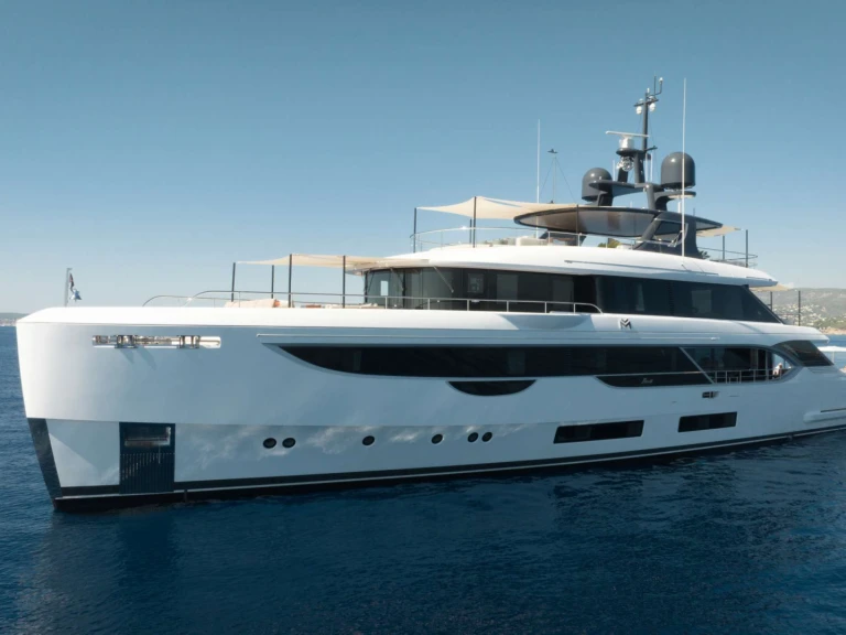 Hire Luxury Yacht with or without skipper Benetti Porto Cheli
