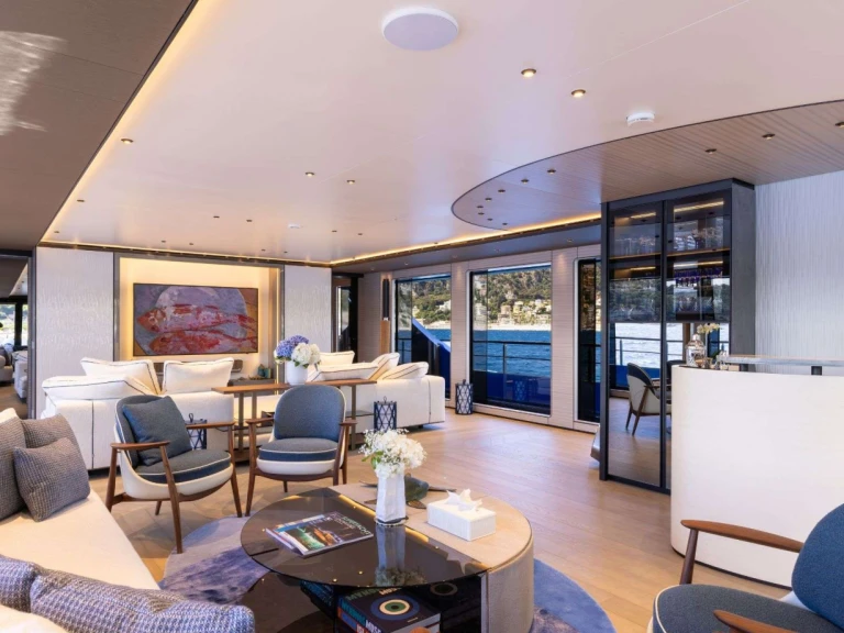 Hire Luxury Yacht with or without skipper Baglietto Bahamas