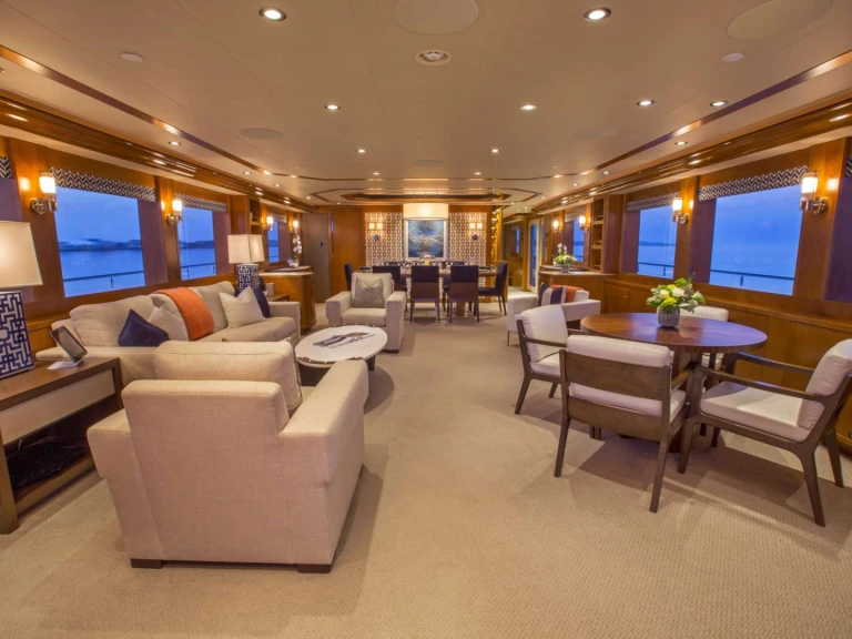 Charter a Westport FAR NIENTE in Bahamas on Samboat