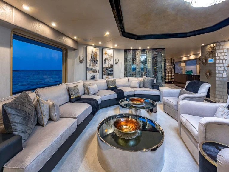 Hire a Christensen SWEET ESCAPE Bahamas