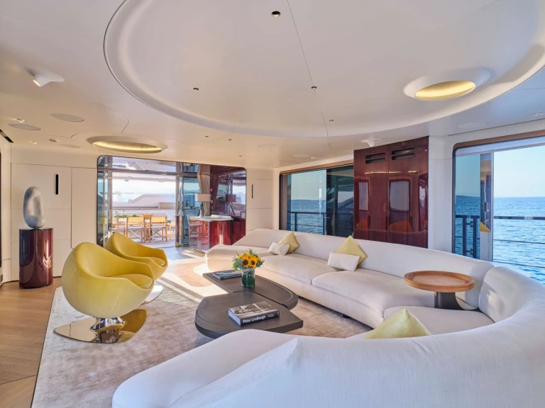 Luxury Yacht to hire Athens at the best price