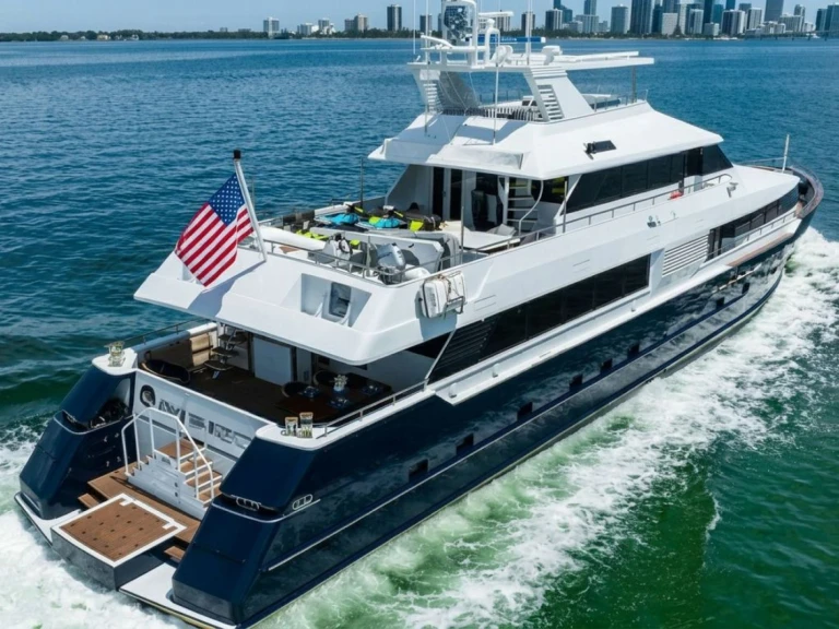 Luxury Yacht hire in Miami - Broward THE PRESTIGE