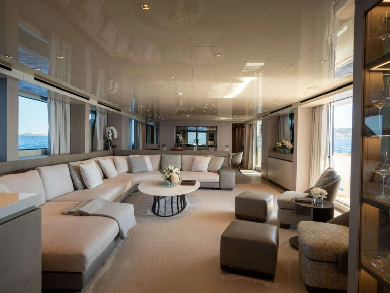 Yacht hire Australia cheap LANCE