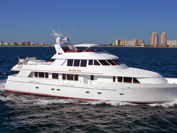 Luxury Yacht to hire Bahamas at the best price
