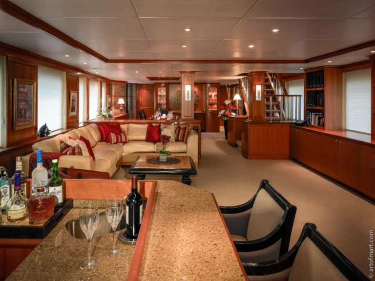 Yacht charter Bahamas - Delta Marine MURPHY'S LAW on SamBoat