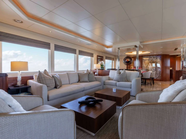 Hire Luxury Yacht with or without skipper delta Fort Lauderdale