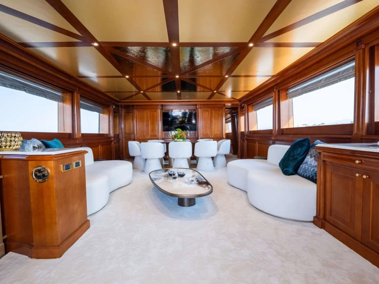 Charter a Baglietto AQUILA in Ellinikó on Samboat