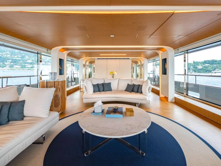 Hire Luxury Yacht with or without skipper Benetti Monaco