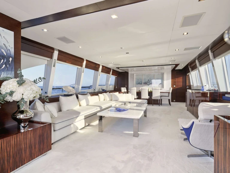 Luxury Yacht to hire Athens at the best price