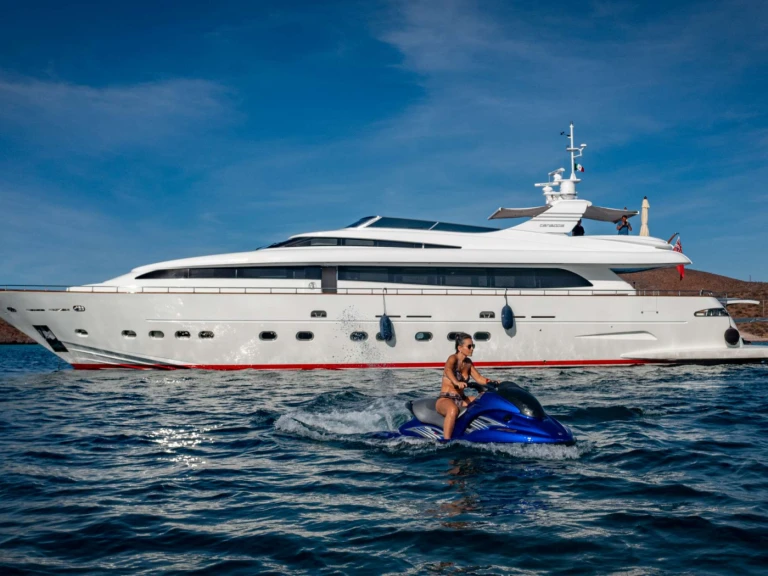 Yacht hire La Paz cheap Cada Uno 