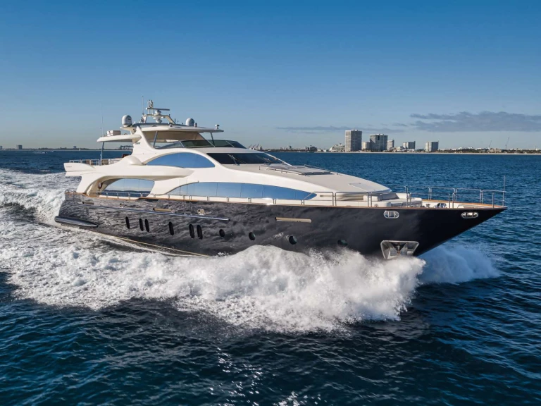 Hire Luxury Yacht with or without skipper Azimut Atlantic Highlands