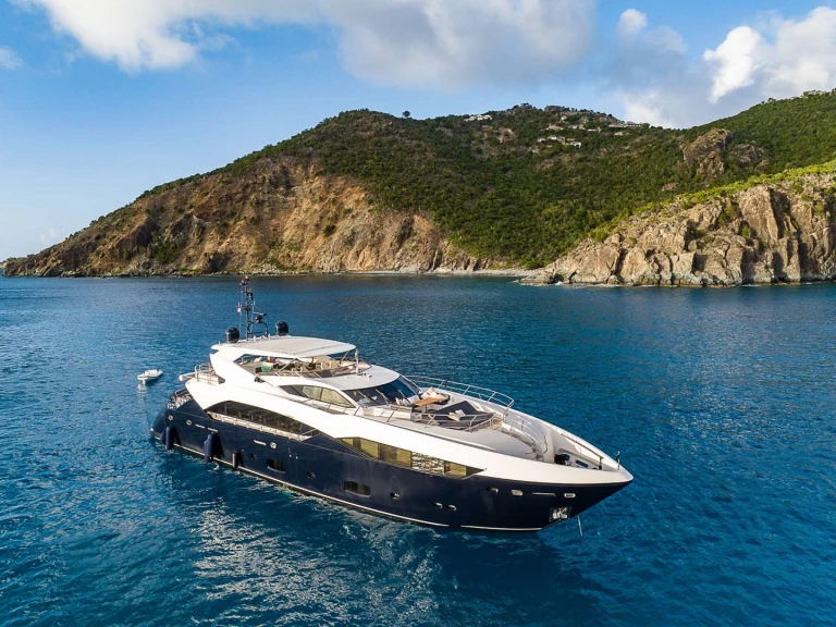 Hire Luxury Yacht with or without skipper Sunseeker Cannes