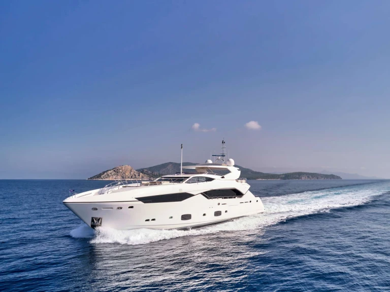 Sunseeker MAKANI II charter bareboat or skippered in  Athens