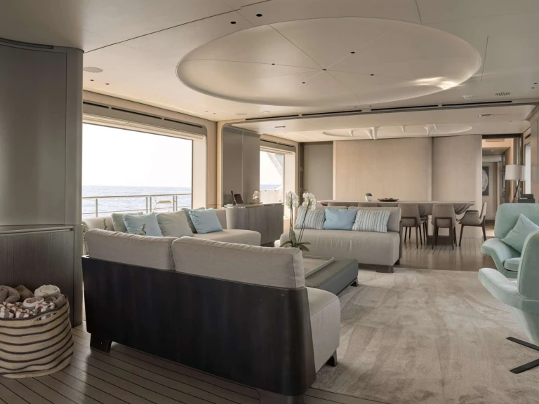 Luxury Yacht hire in Greece - Azimut PURA VIDA