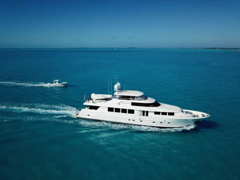 Yacht charter New England - Westport NOW OR NEVER on SamBoat