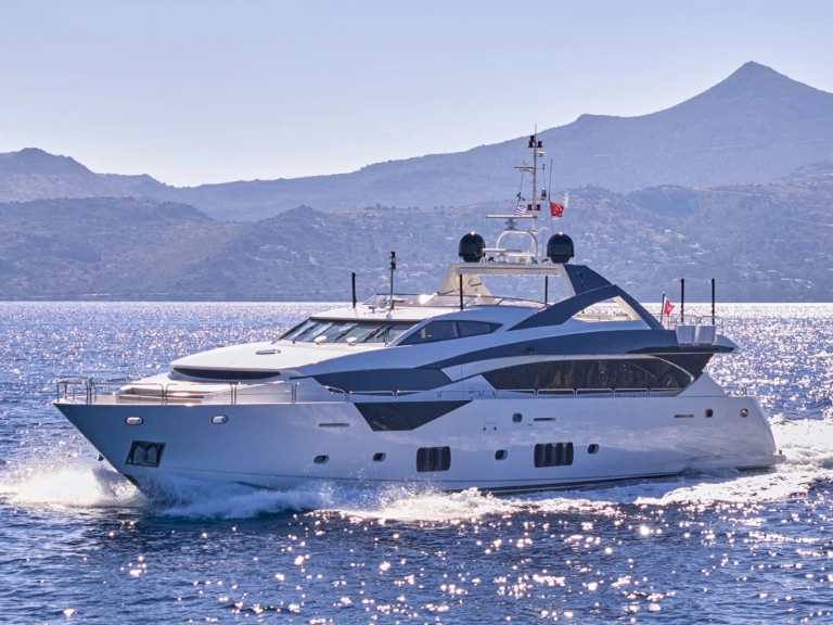 Yacht charter Athens - Sunseeker BLADE I on SamBoat