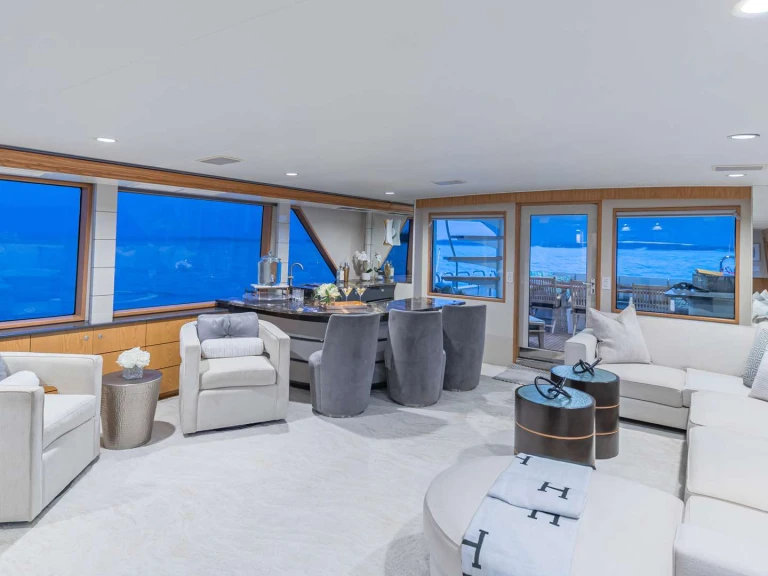 Charter a Broward MARGATE in Nassau on Samboat
