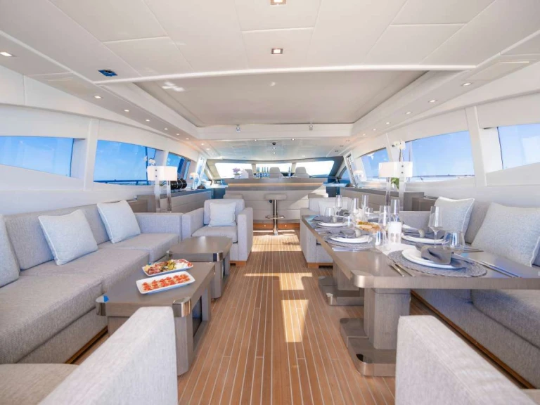 Yacht charter Nassau - Mangusta TOTAL on SamBoat