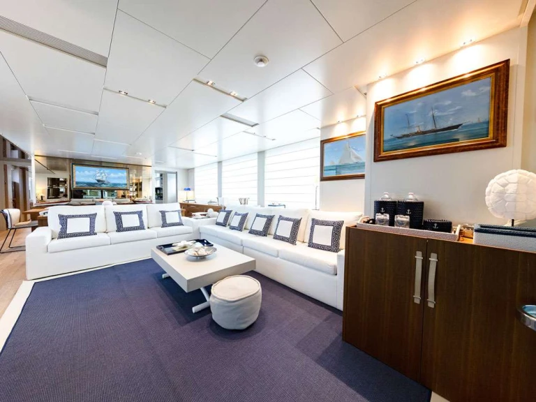 Hire Luxury Yacht with or without skipper San Lorenzo La Spezia
