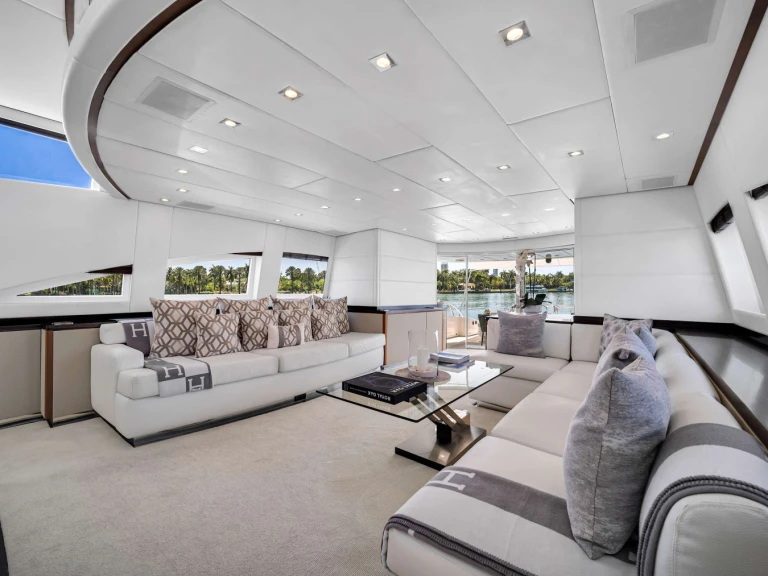 Leopard (Arno) CARPE DIEM charter bareboat or skippered in  Miami