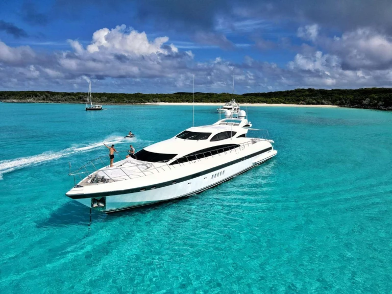 Yacht hire Miami cheap Mangusta 105'