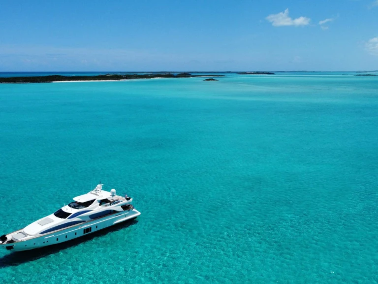 Luxury Yacht hire in Nassau - Azimut INSIEME